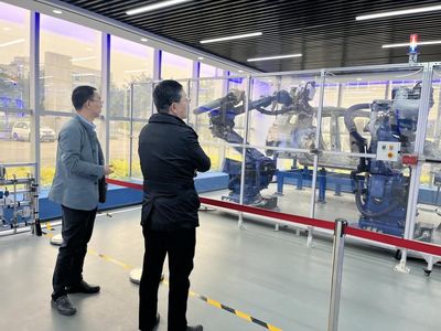 智造學(xué)院赴四川成焊寶瑪焊接裝備工程參觀并洽談校企合作，共探智能制造裝備與技術(shù)設(shè)計(jì)新路徑